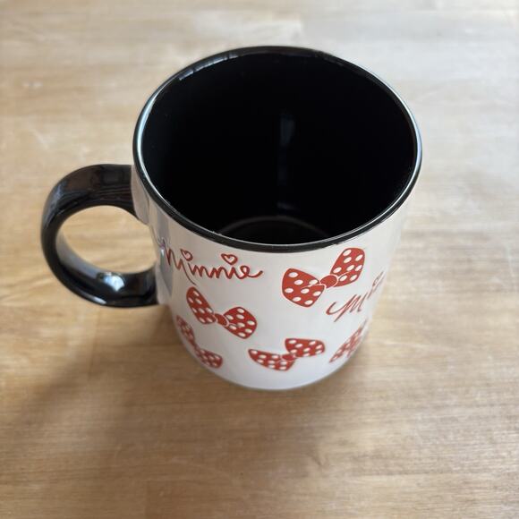 Disney Minnie Mouse Ceramic Mug Coffee Cup Red Polka Dot Bows Black Handle Gift - Picture 4 of 7
